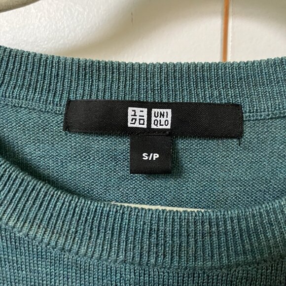 Uniqlo Merino Wool Sweater Womens S Green Knit Crewneck - Picture 3 of 8